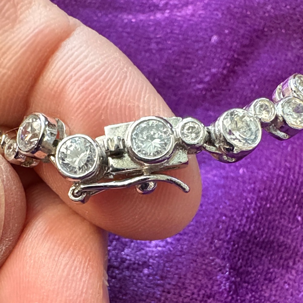 925 Silver and CZ Necklace - Picture 4 of 8